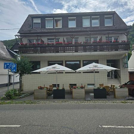 ホテル Zur Traube Kestert エクステリア 写真